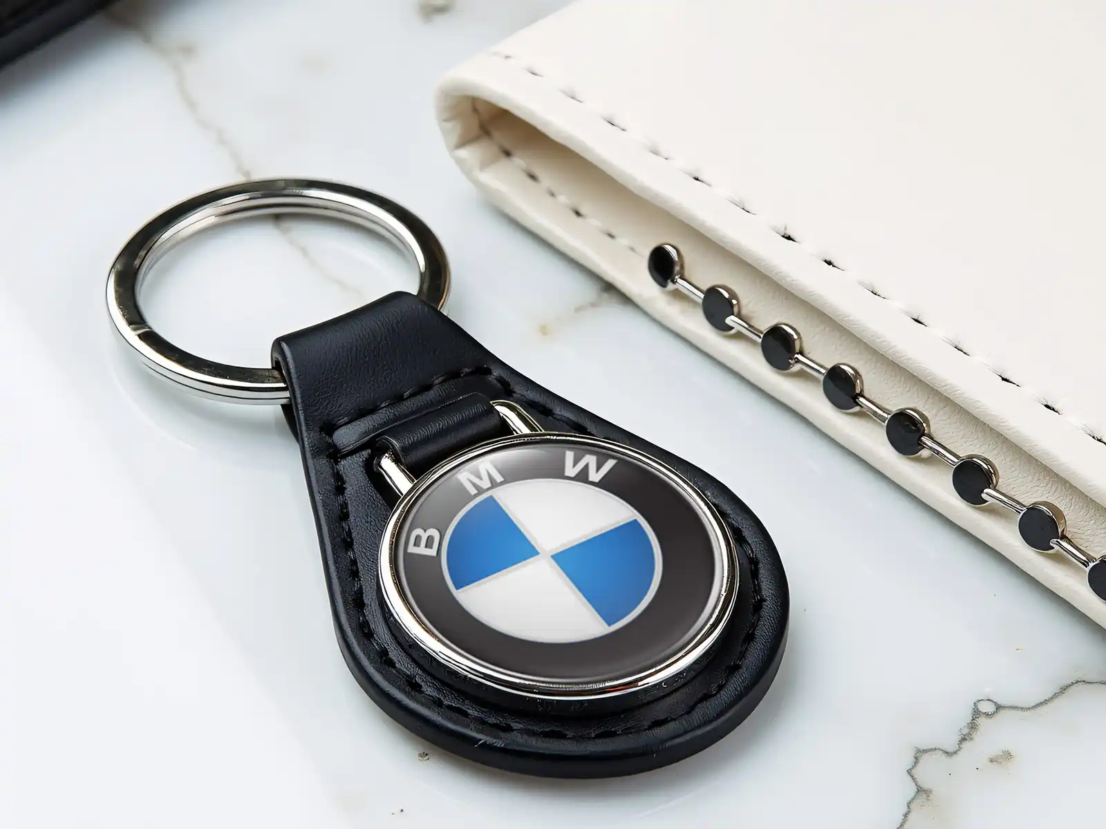 BMW Kunstleder Schlüsselanhänger Top Minimal Drift Look